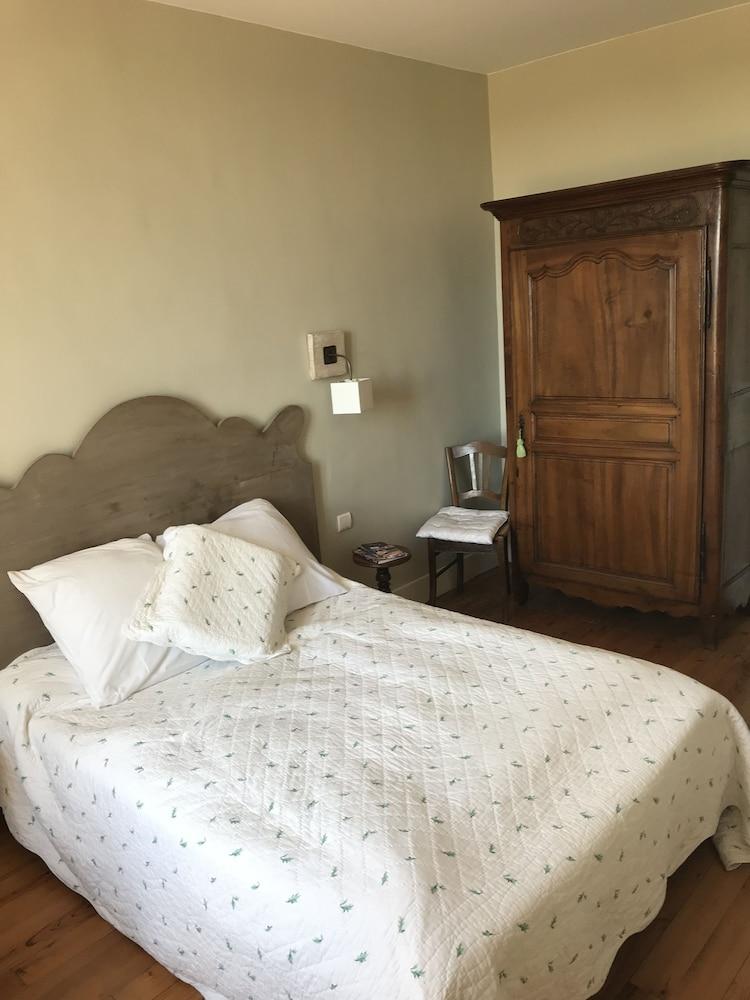 Ancienne Ecole Du Chapuy