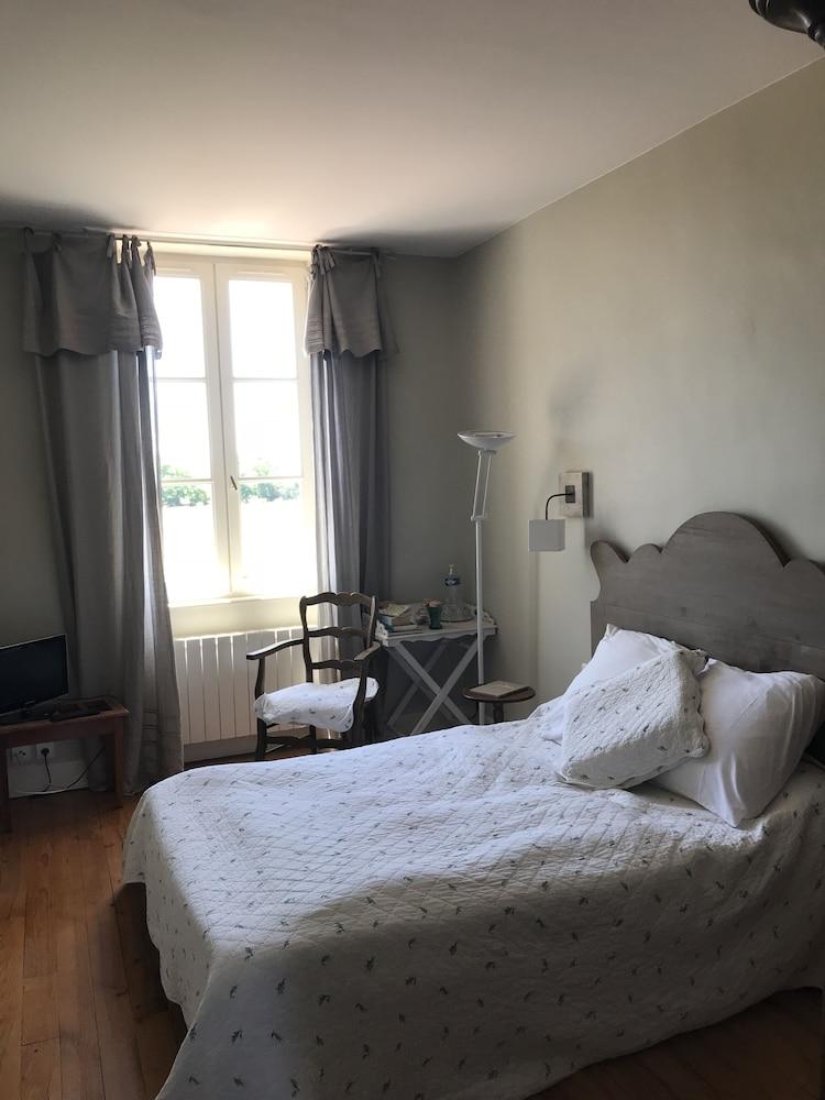 Ancienne Ecole Du Chapuy