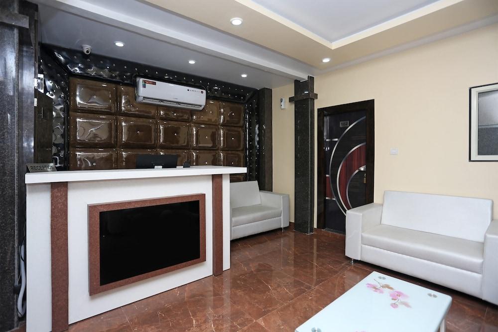 OYO 15530 Hotel G S Residency