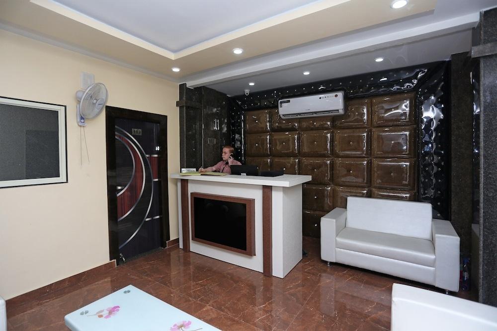 OYO 15530 Hotel G S Residency