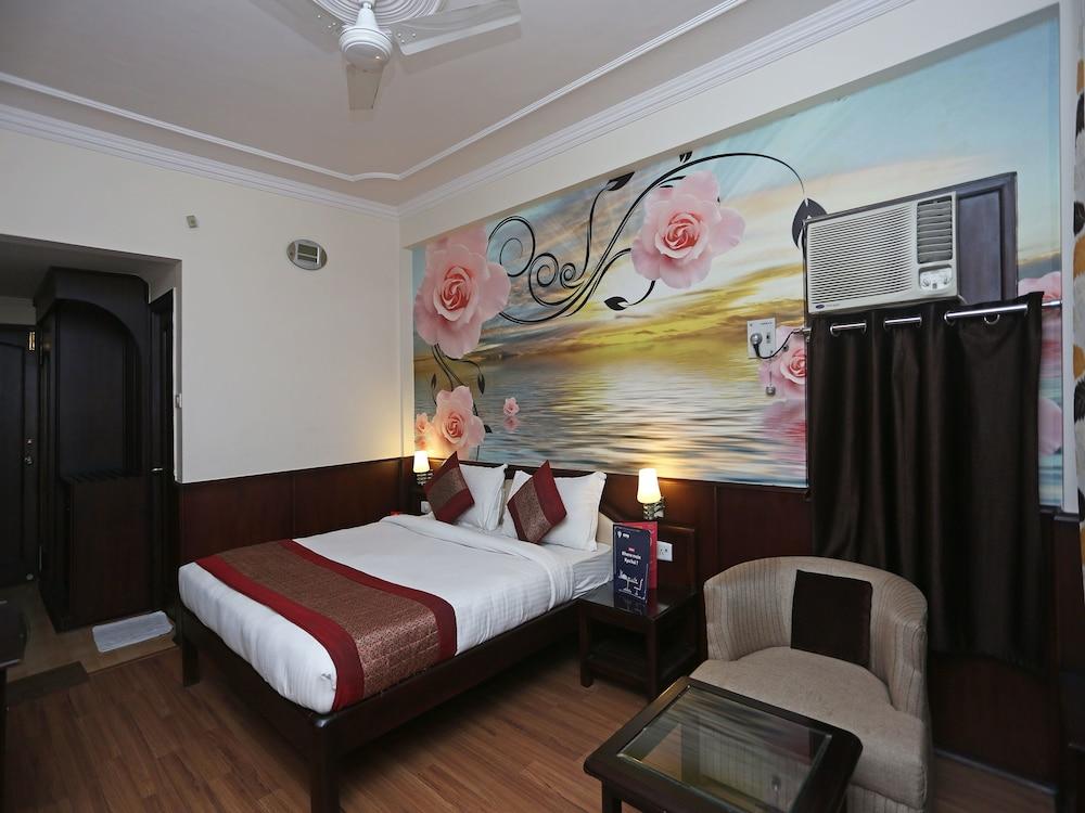 OYO 9537 Hotel Park Grace