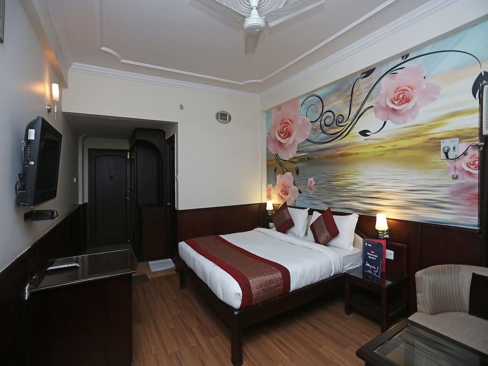 OYO 9537 Hotel Park Grace