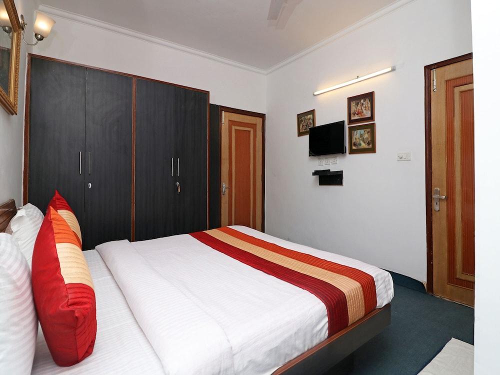 OYO 13495 Balaji Residency