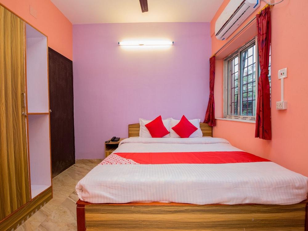 OYO 10880 Silver Inn