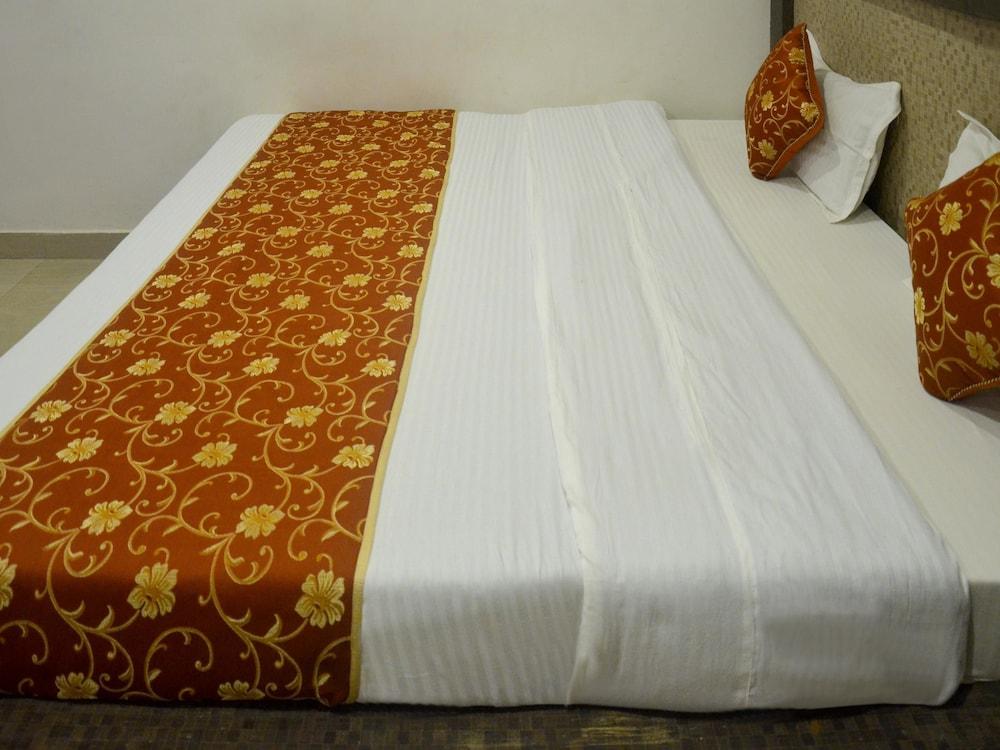 OYO 4957 Hotel China Town