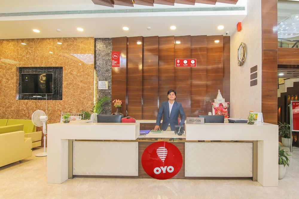 OYO 13482 Hotel Moments