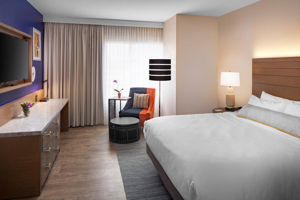 Hotel Indigo Gainesville-Celebration Pointe by IHG