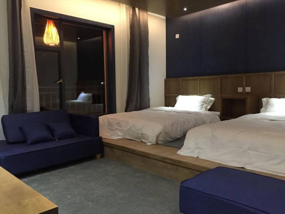 Shangri-La Youyou Inn