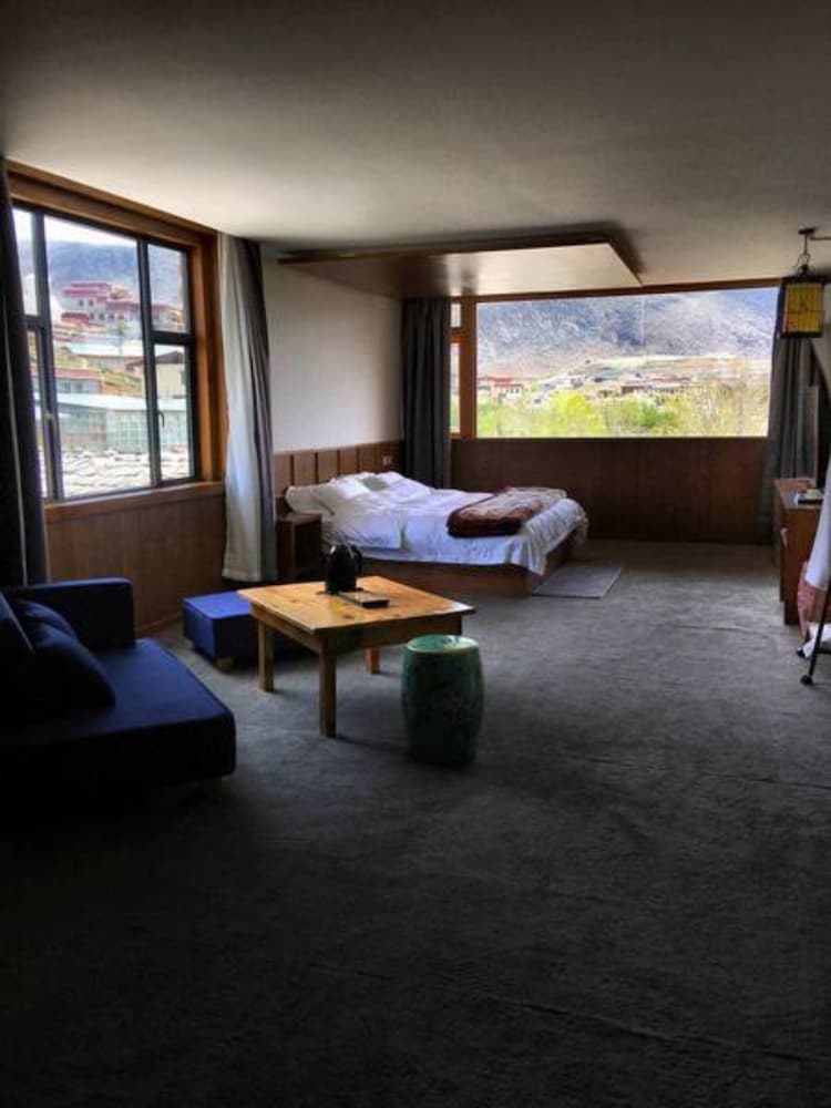 Shangri-La Youyou Inn