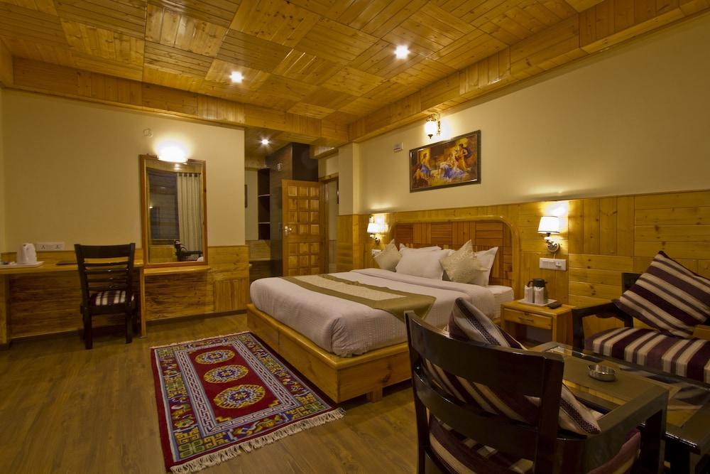 Foghills Cottages Manali