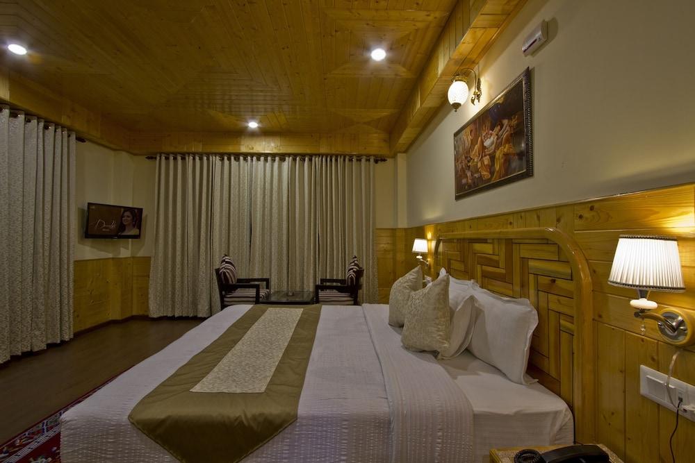 Foghills Cottages Manali