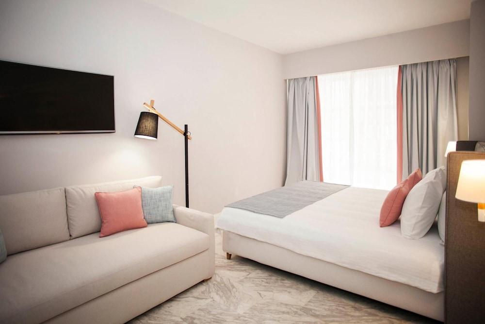 Aquarius Boutique Hotel