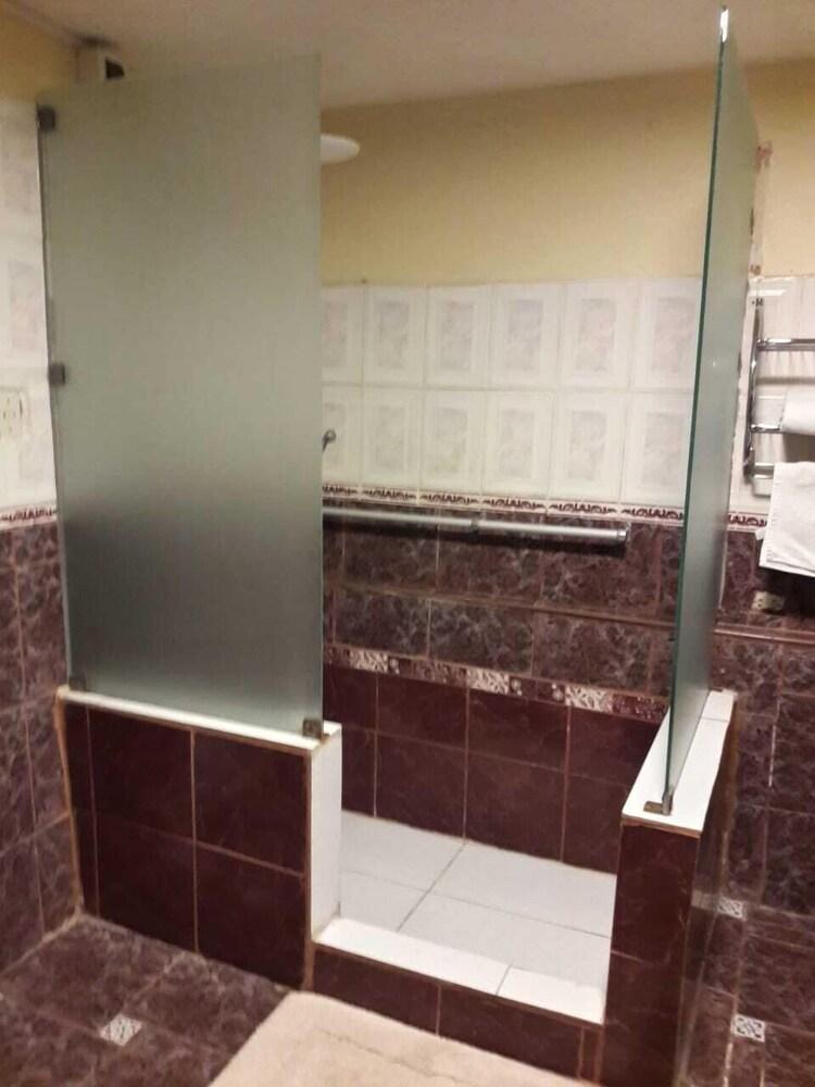 Colonial Guest House