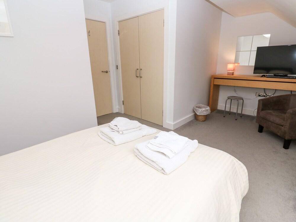 3 Bay Retreat Villas