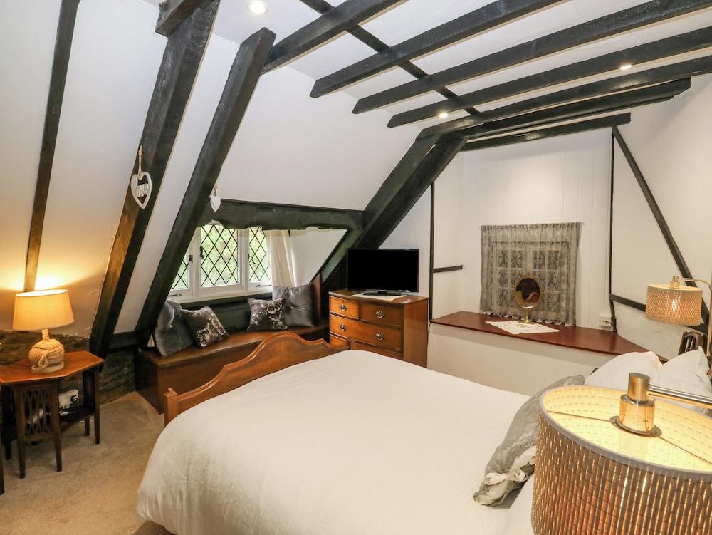 Hearthstone East Cottage