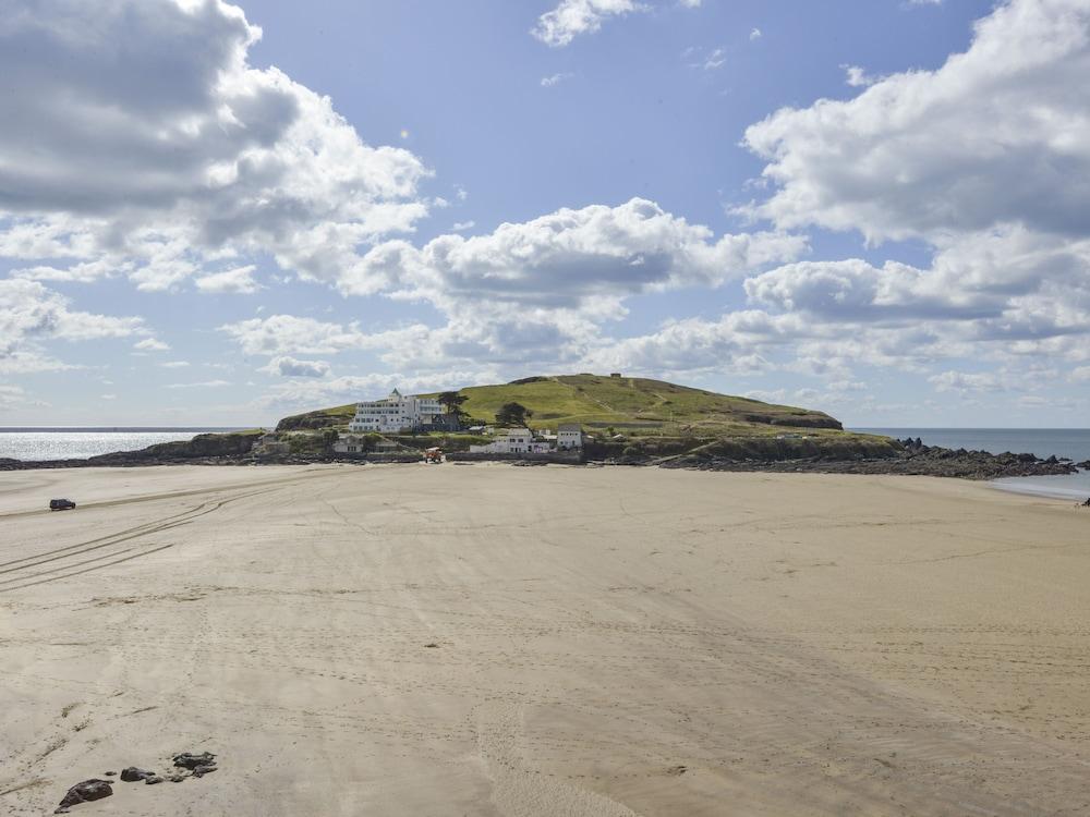 24 Burgh Island Causeway