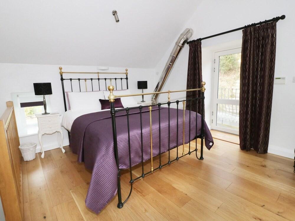 Bwthyn Clychau'r Gog