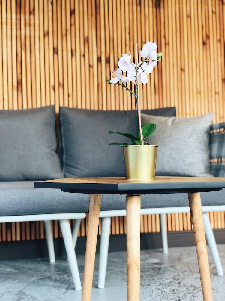 The Tamnan Pattaya Hotel & Resort