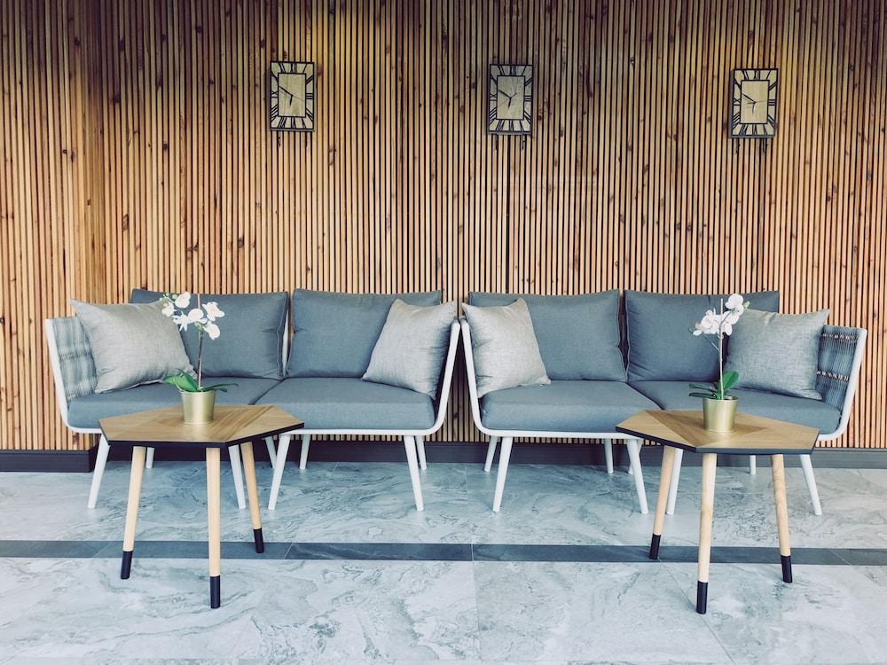 The Tamnan Pattaya Hotel & Resort