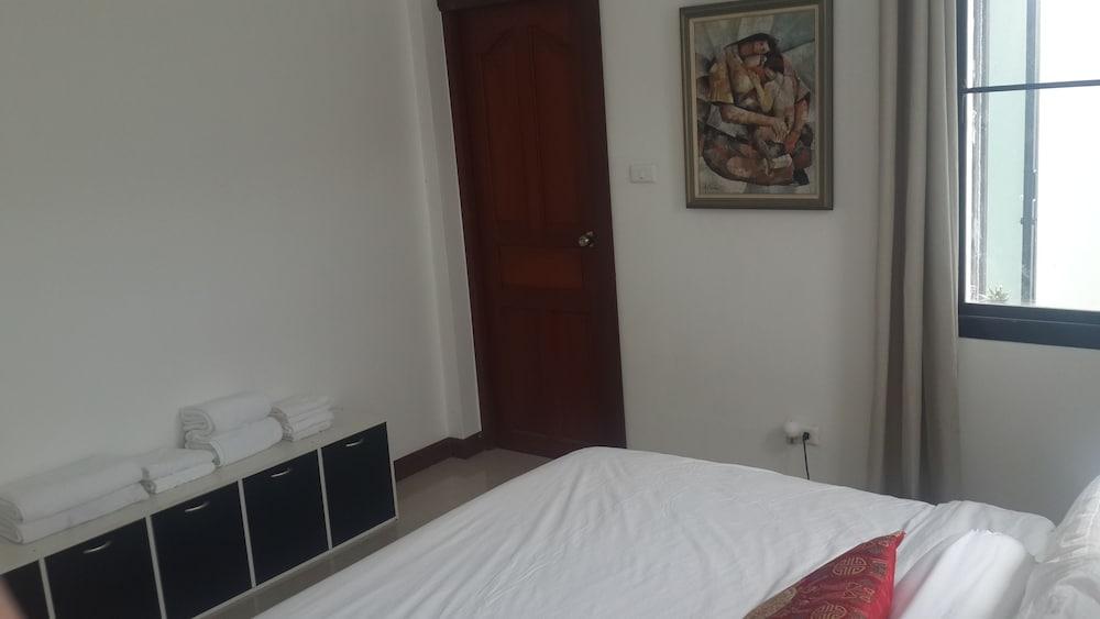 3 Bedroom Pool Villa near Beach & Laguna