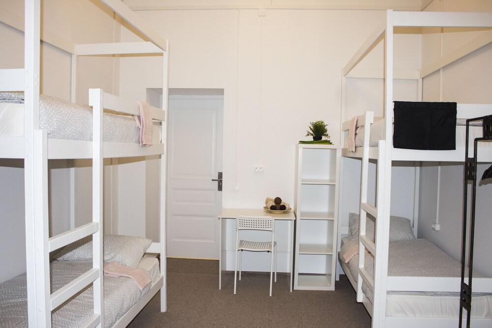 Chekhov House Hostel & Hotel