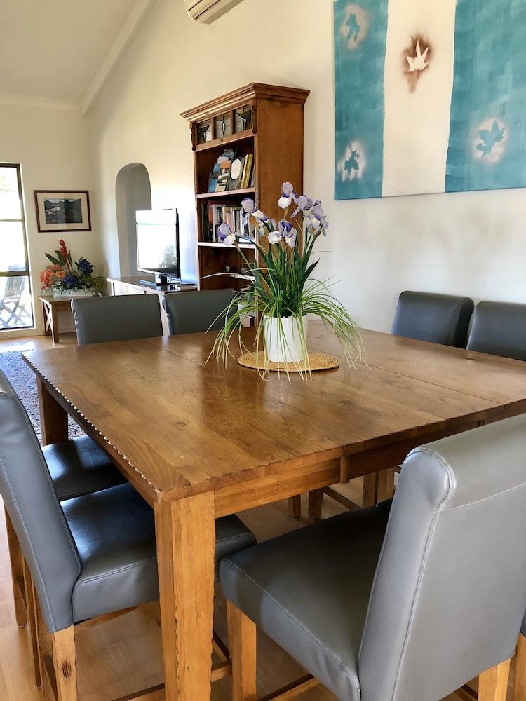 Dam It Getaway- Homestead