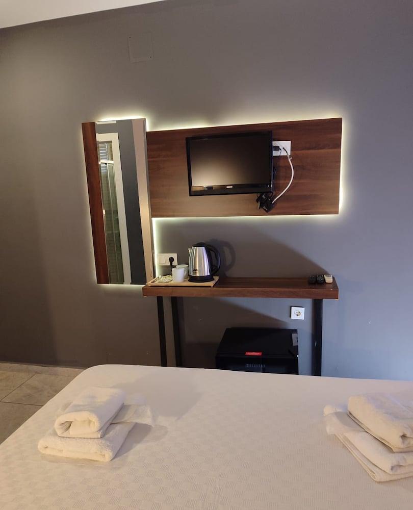 Avisos Hotel&Apartments