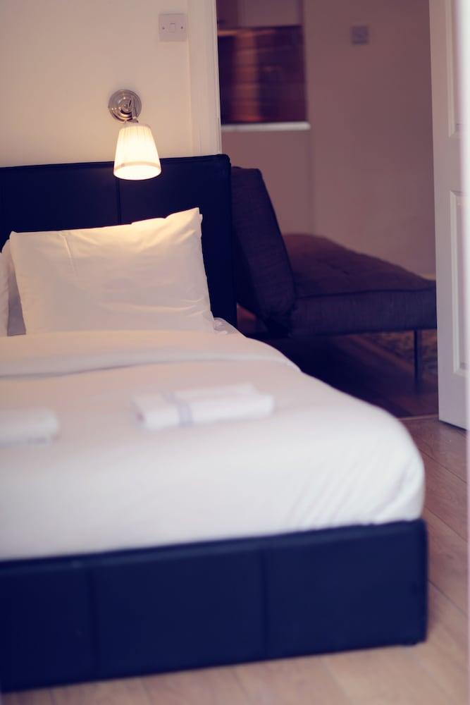 Camden Road Apartments