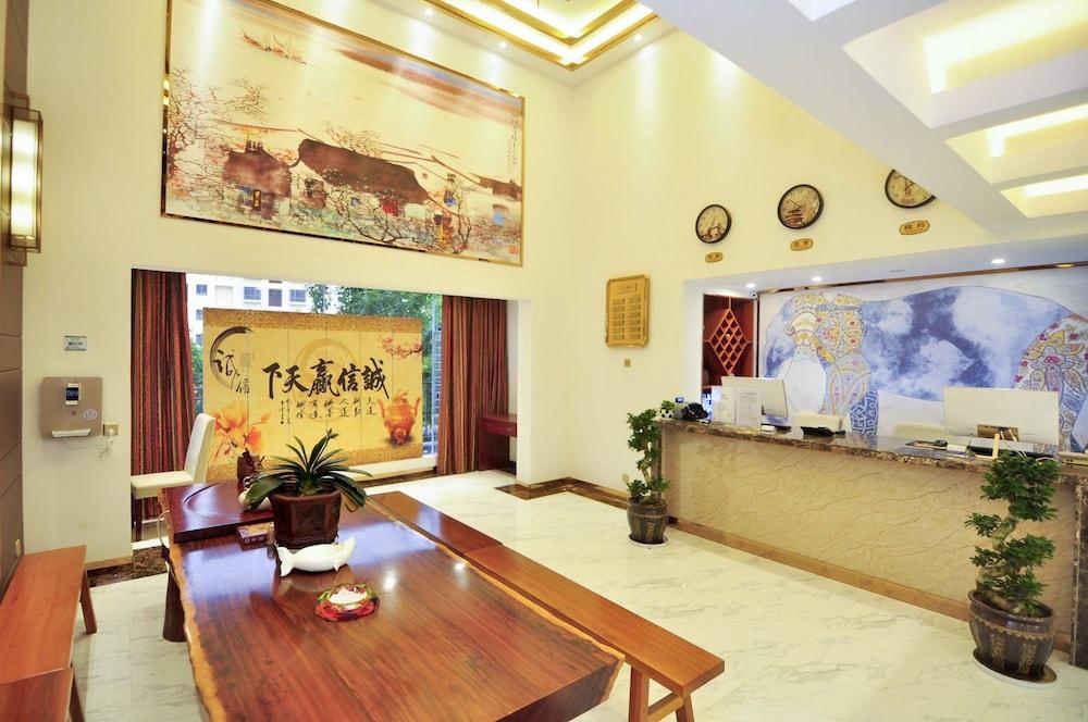 Dachanghang Hotel