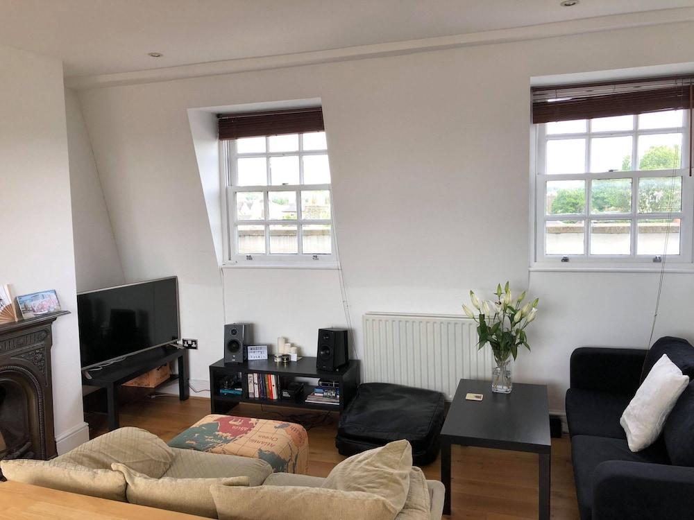 Eson2 - Stylish Apartment near Clapham