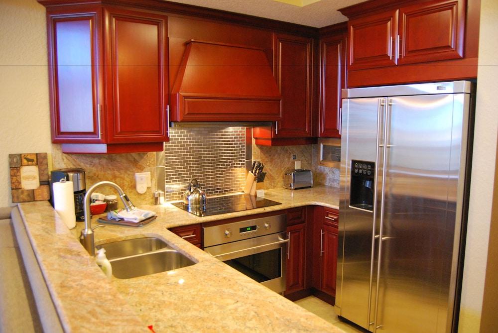 White Pines 1-BD at Westgate - Echo