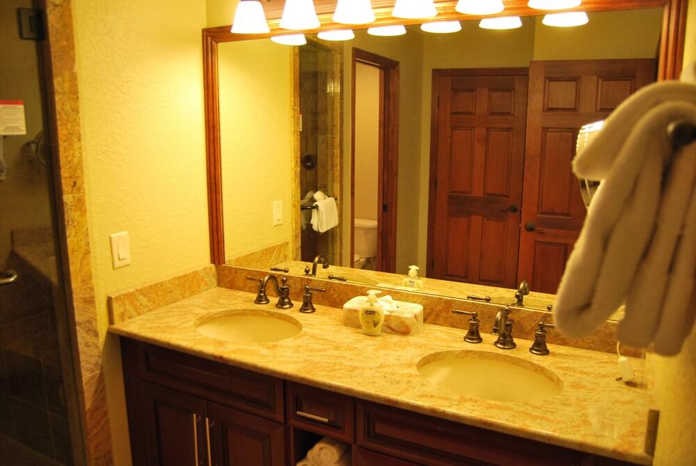 White Pines 1-BD at Westgate - Bliss