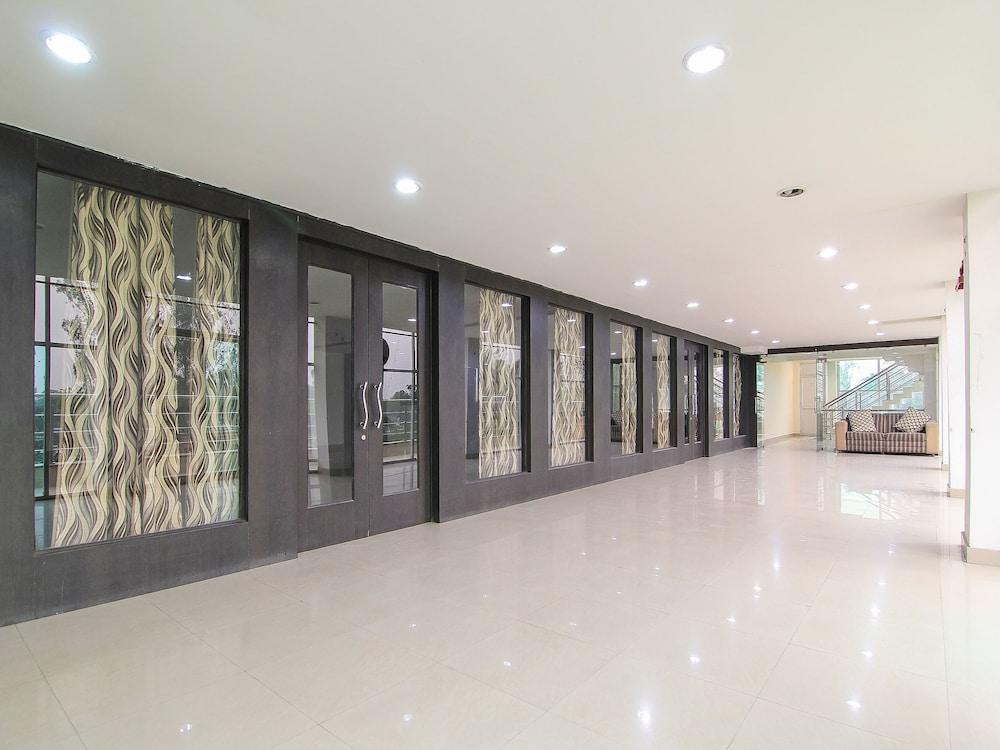 OYO 2032 Hotel Exotica