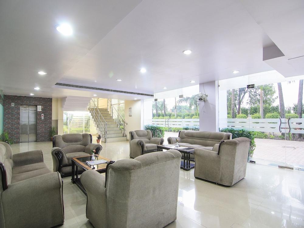 OYO 2032 Hotel Exotica