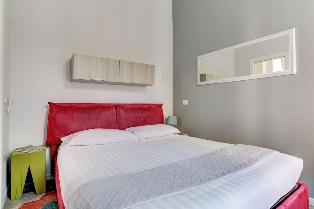 APPARTAMENTO SANTI QUATTRO 1 e 2 - COLOSSEO