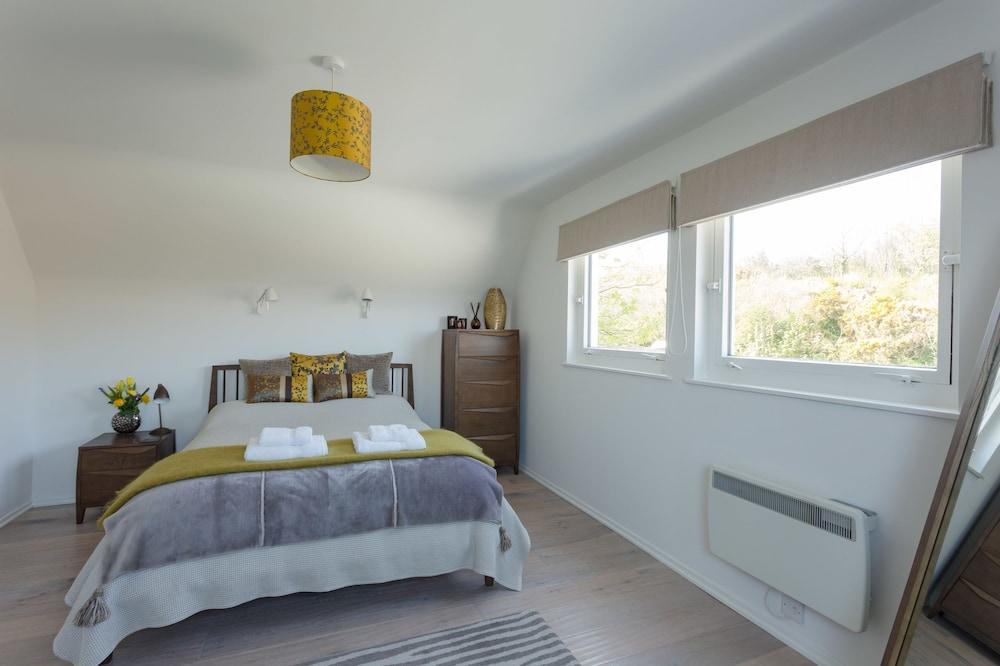 KnoydART Bed and Breakfast