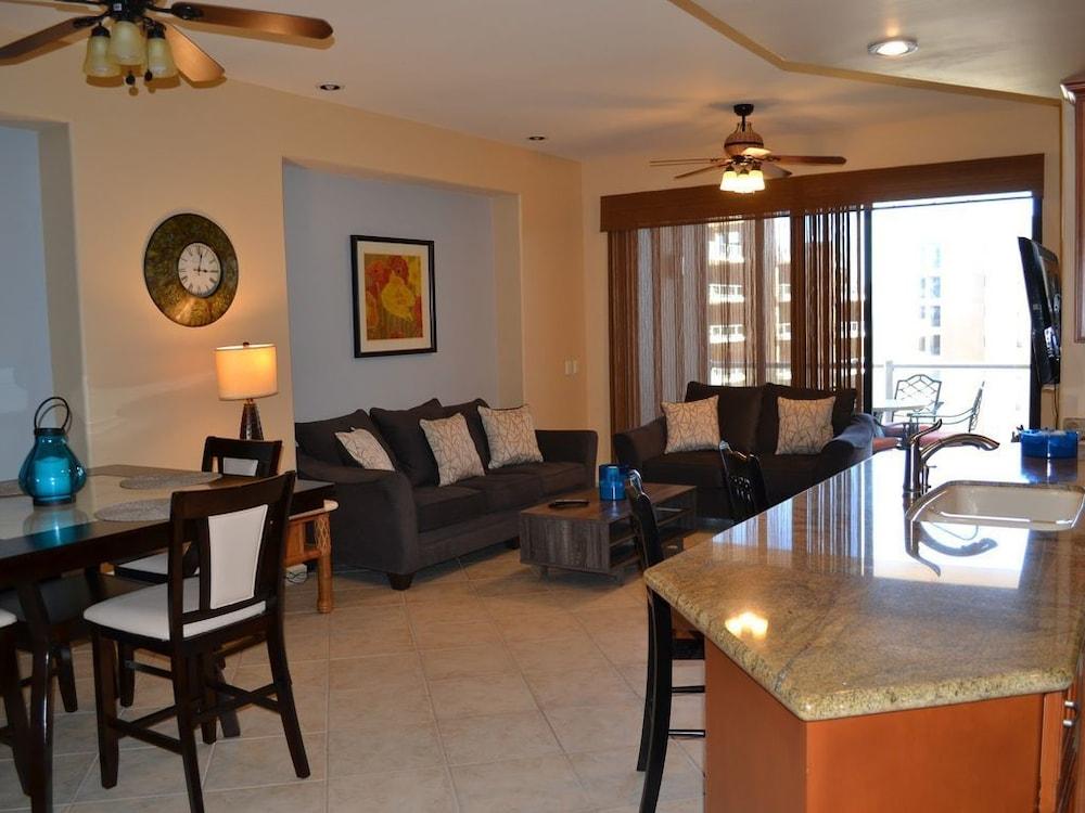 Las Palomas Opalo 902 Apartment 2