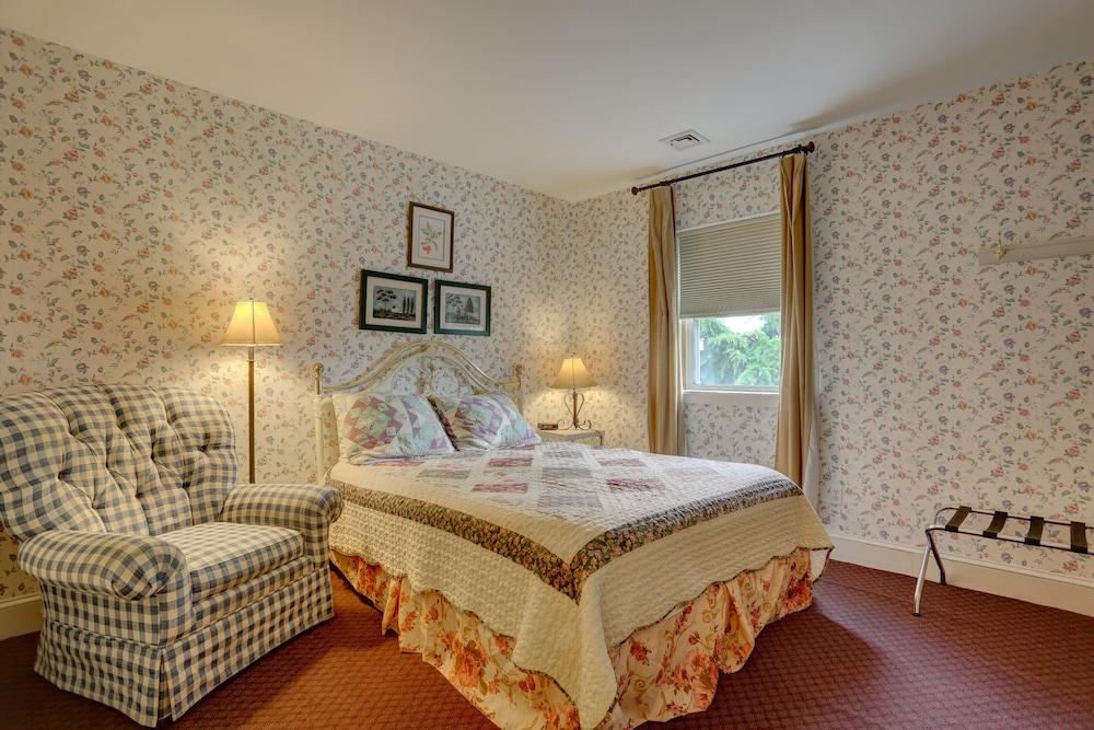 Greystone Manor Bed & Breakfast