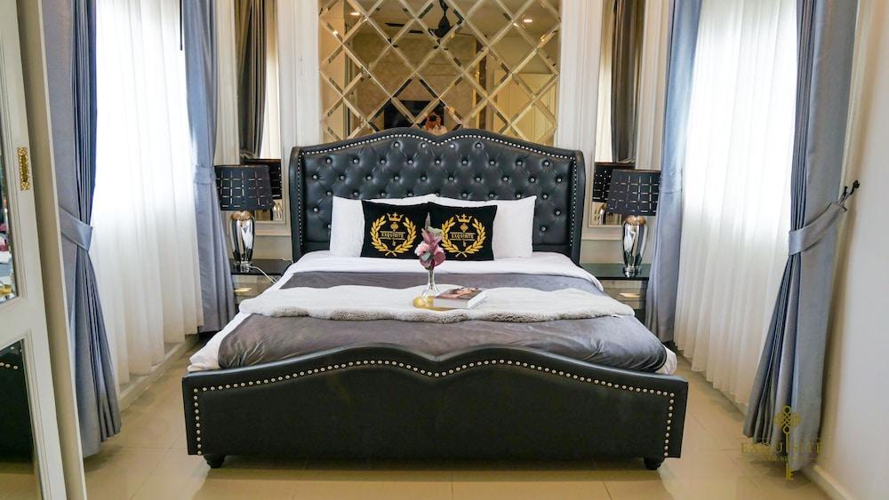 Exquisite Pool Villa C