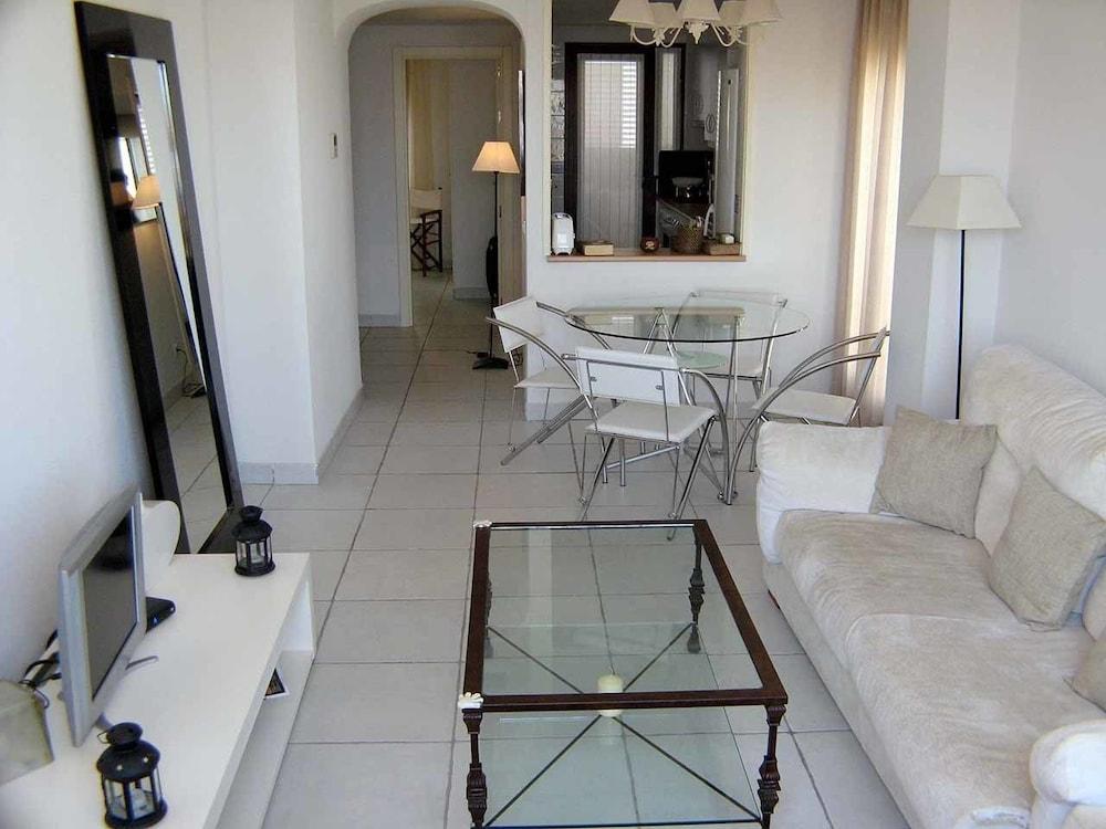 Venavera J12a - 2 Dorm 1 Bath Attic Beachfront