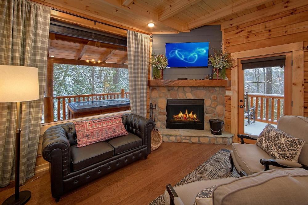 Foolin Around Apartment 1