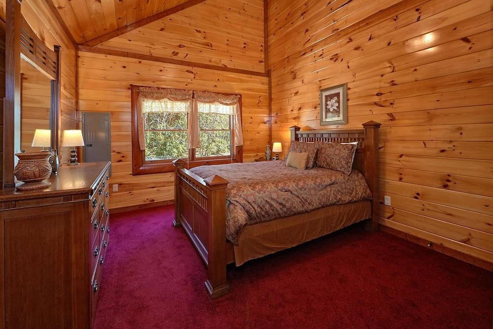 Sweet Tranquility Pool Lodge Apartment 4