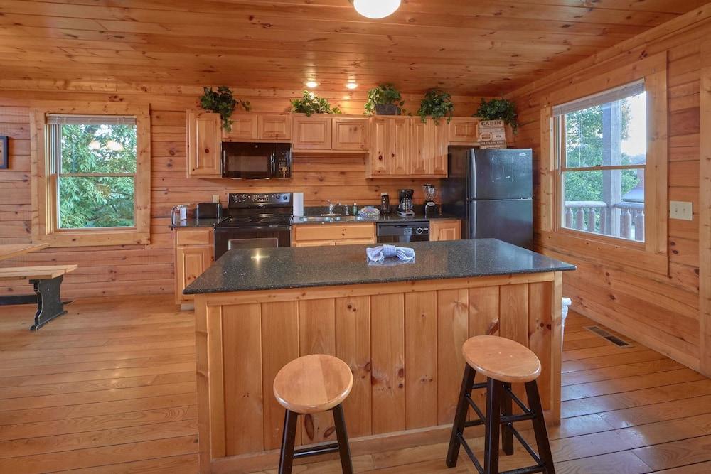 Mountain Pool Lodge Apartment 4