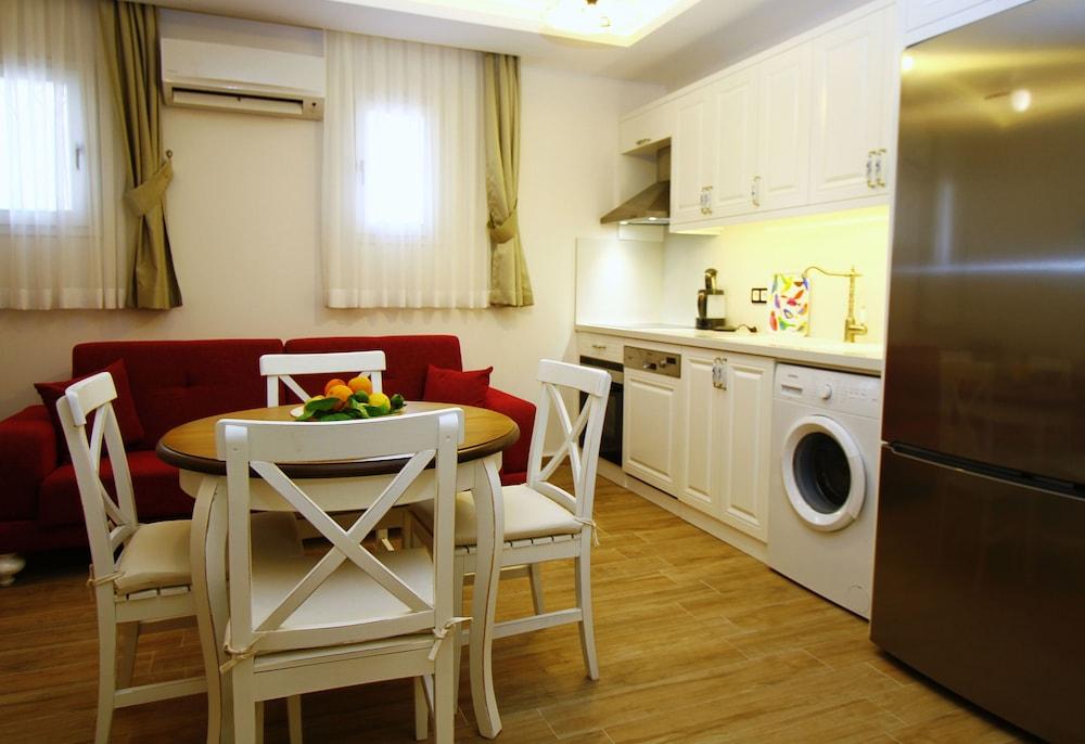 Cesme Kale Tas Apart