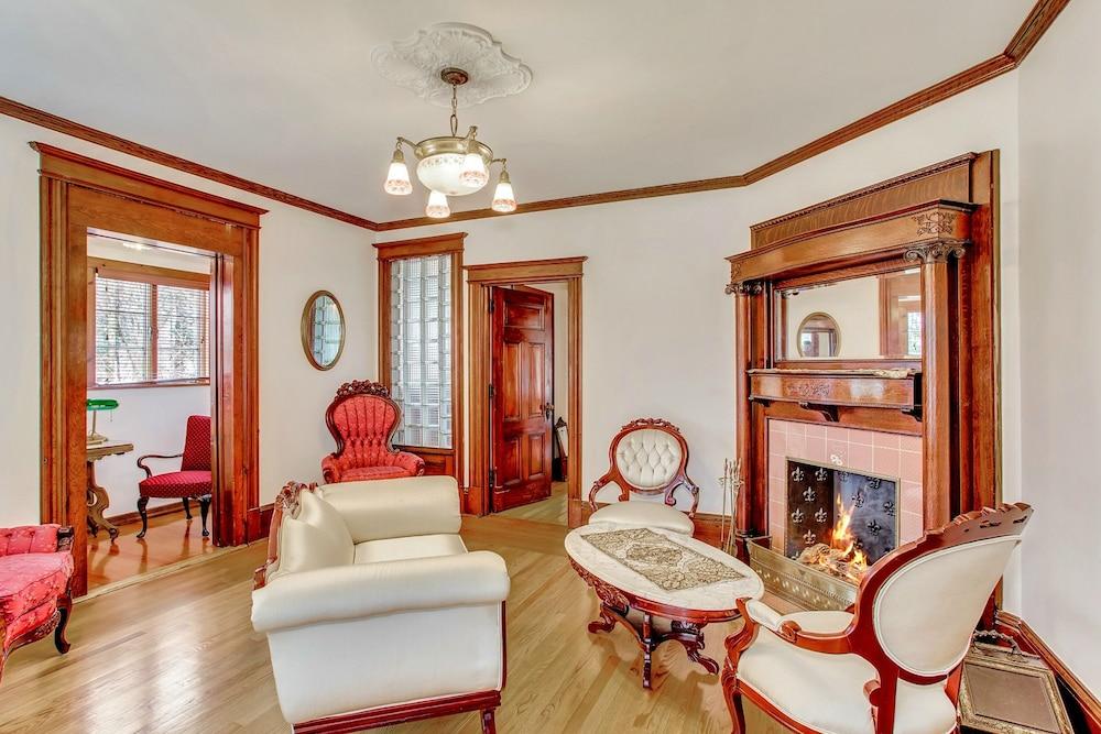 Victorian Seasons Stirling