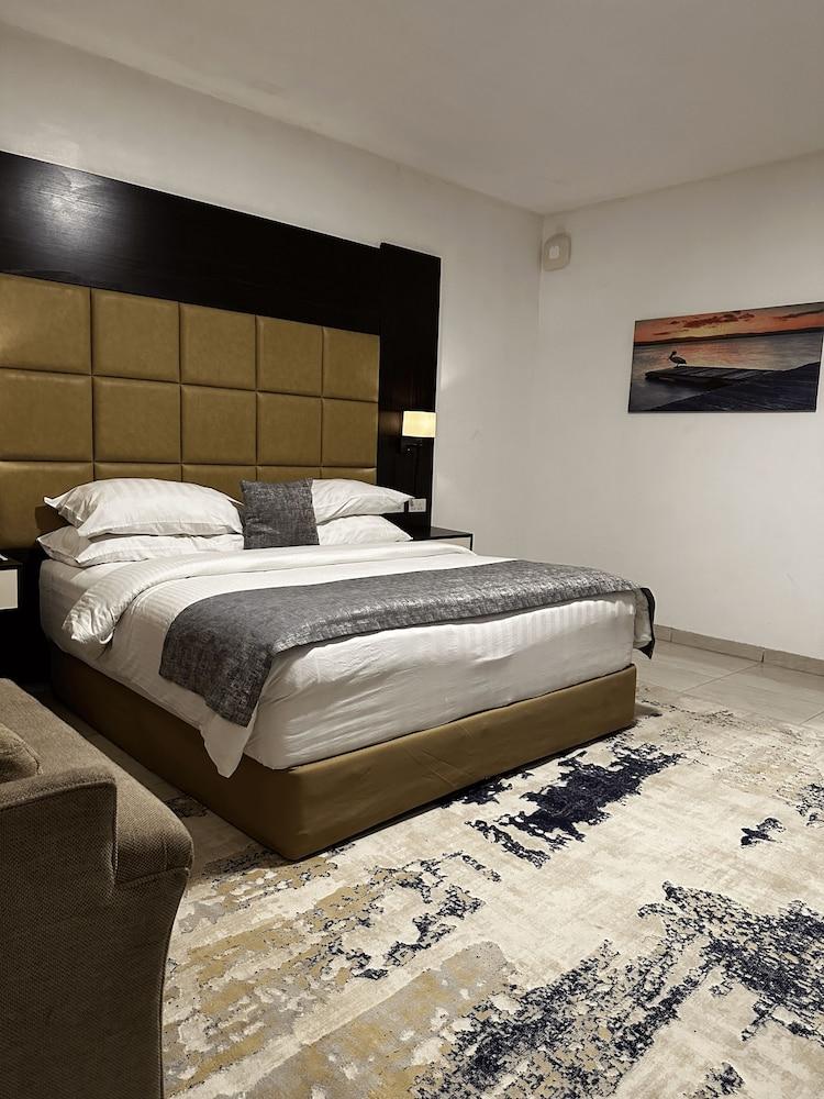 Rollace Hotel Lagos INTL