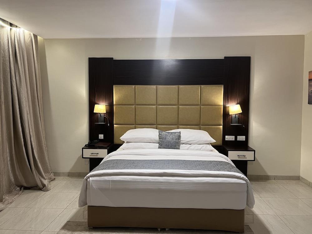 Rollace Hotel Lagos INTL