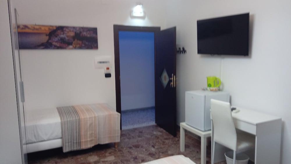 Marina Sky 8 Deluxe rooms