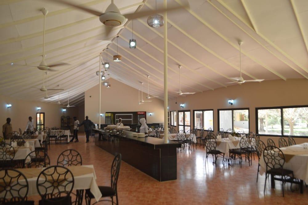 Sindola Safari Lodge