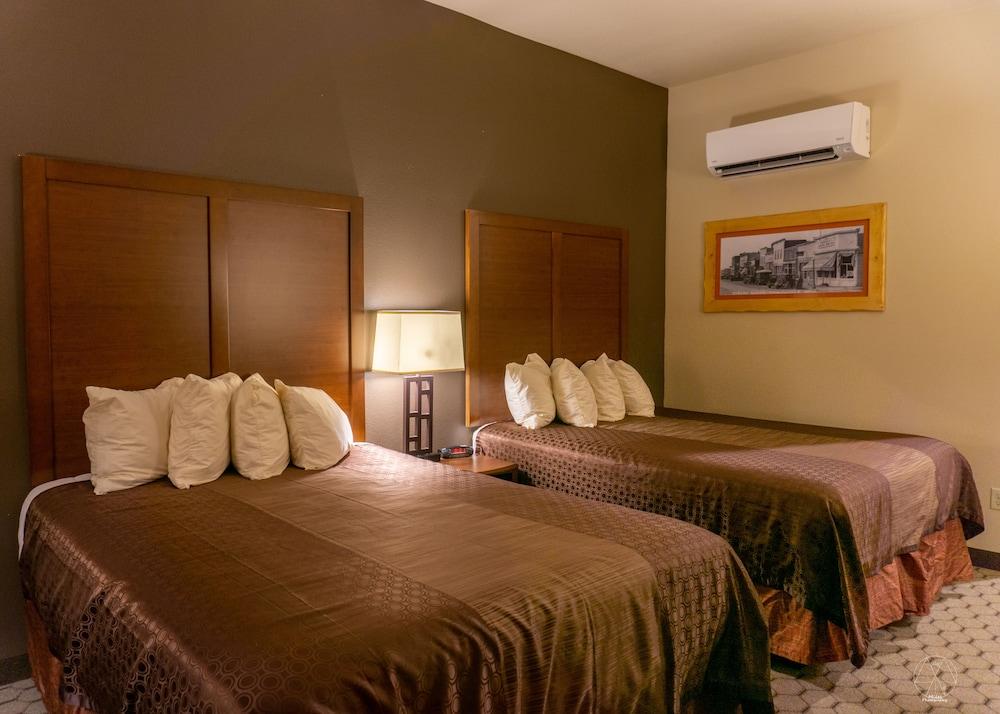 Newcastle Lodge and Convention Center